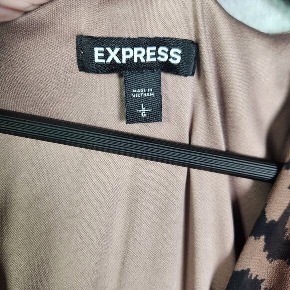 Express Smocked Waist Hi-Lo Cheetah Dress L Ruffles V Neck Wedding Guest Chiffon - Picture 4 of 16